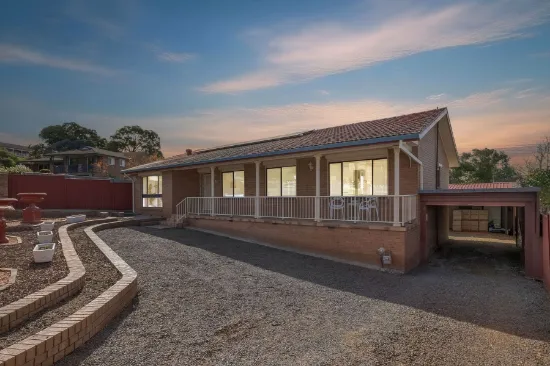4 Naylor Close, Crestwood, NSW, 2620