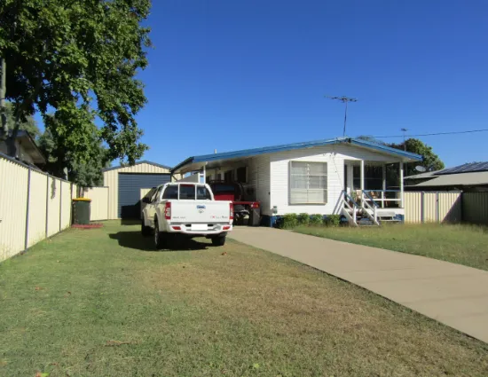 4 Oak Street, Blackwater, QLD, 4717