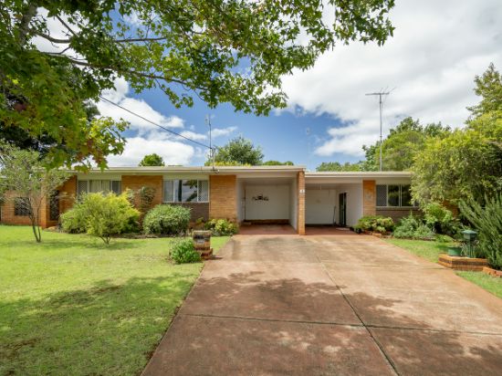 4 Raftery Street, Centenary Heights, Qld 4350