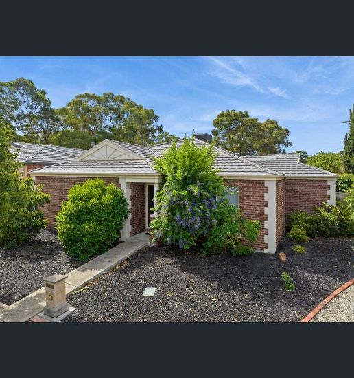4 Rosewood Mews, Golden Square, Vic 3555