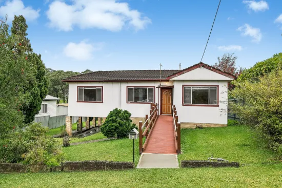 4 Sixth Street, Cardiff South, NSW, 2285