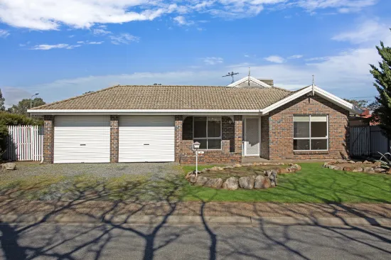 4 Sterling Court, Smithfield Plains, SA, 5114