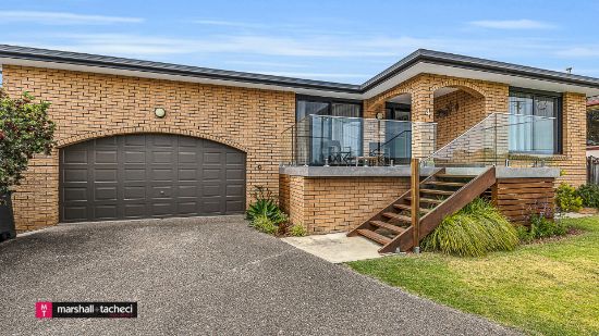 4 Young, Bermagui, NSW 2546