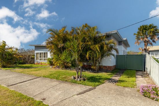 40 The Lakes Way, Forster, NSW 2428