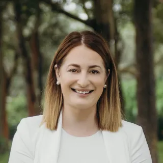 Tara Costello - Real Estate Agent