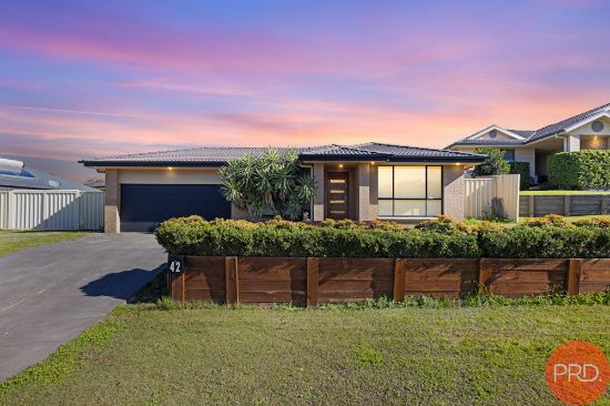 42 Clayton Crescent, Rutherford, NSW 2320