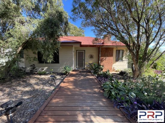 42 High Street, Parkes, NSW 2870