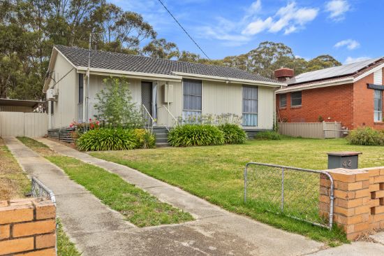42 Martindale Crescent, Seymour, Vic 3660