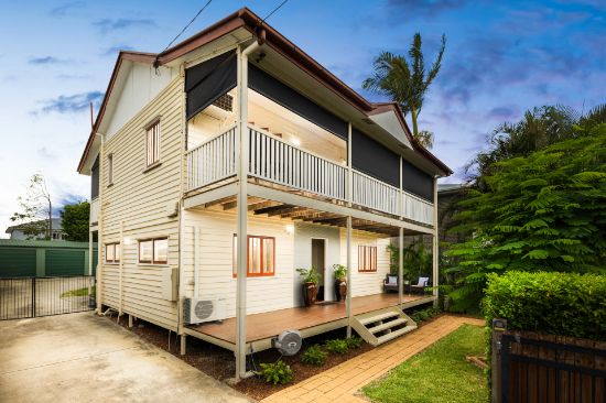 44 King Street, Woody Point, Qld 4019