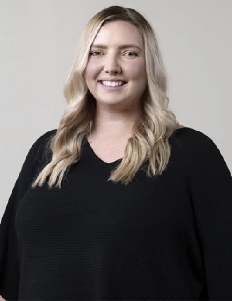 Emma Barclay - Real Estate Agent