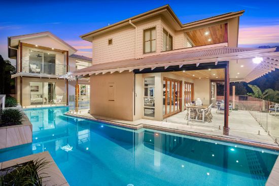 46  Clear Water Bay Avenue, Clear Island Waters, Qld 4226