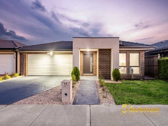 48 Plymouth Boulevard, Clyde North, Vic 3978