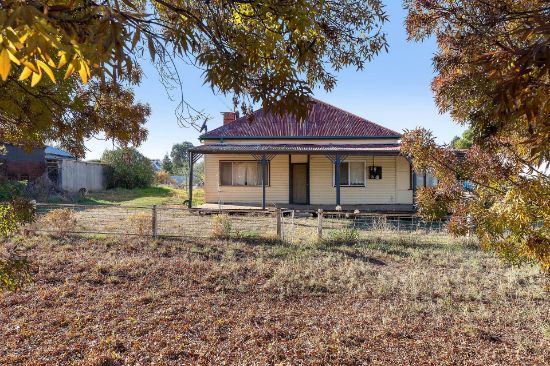 49 Berrembed Street, Grong Grong, NSW 2652