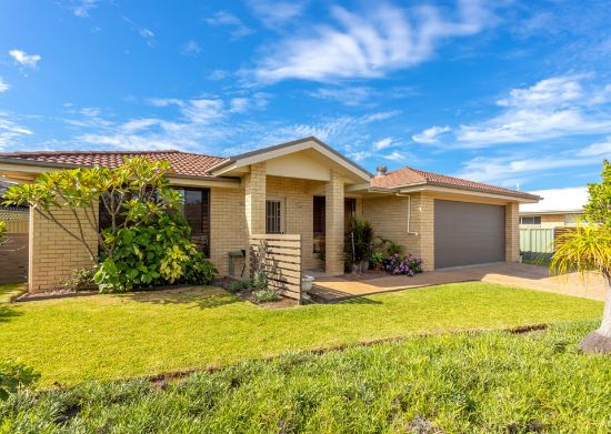 49 Bluehaven Drive, Old Bar, NSW 2430