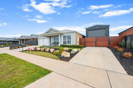 49 Swan Lake Drive, Sale, Vic 3850