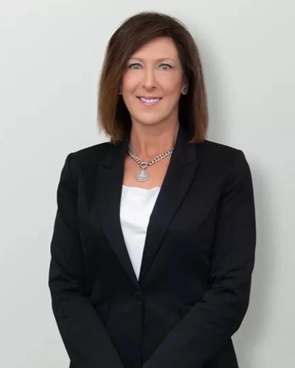 Debbie  Pearce - Real Estate Agent