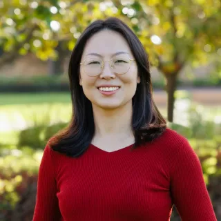 Mandy Zhou - Real Estate Agent