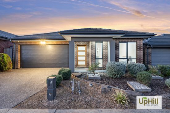 5 Barrier Parade, Clyde North, Vic 3978