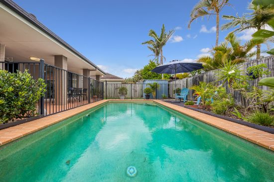 5 Fantail Place, Twin Waters, Qld 4564