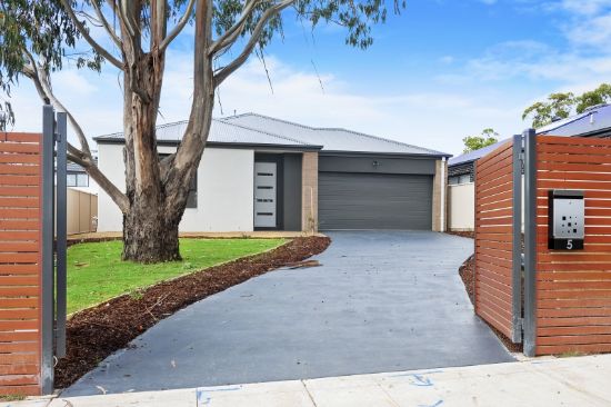 5 Kirby Avenue, Canadian, Vic 3350