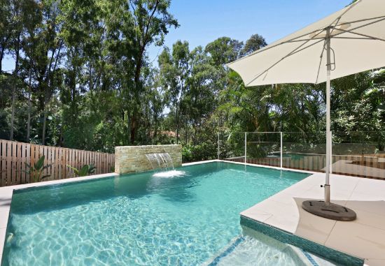 5 Pago Terrace, Pacific Pines, Qld 4211