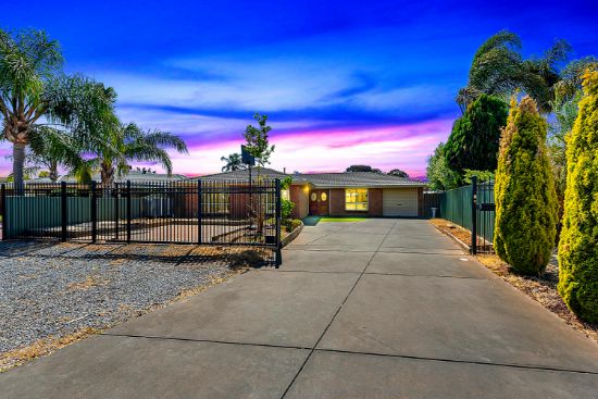 5 Whitehall Court, Paralowie, SA 5108