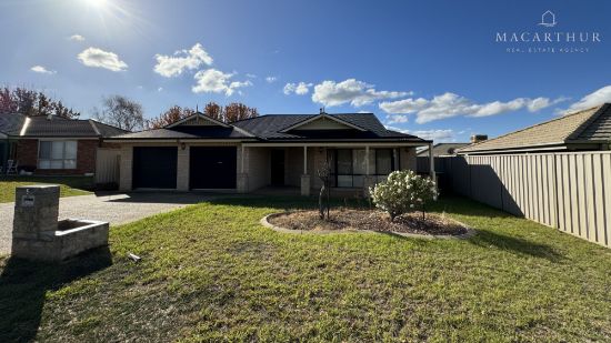 5 Womboin Crescent, Glenfield Park, NSW 2650
