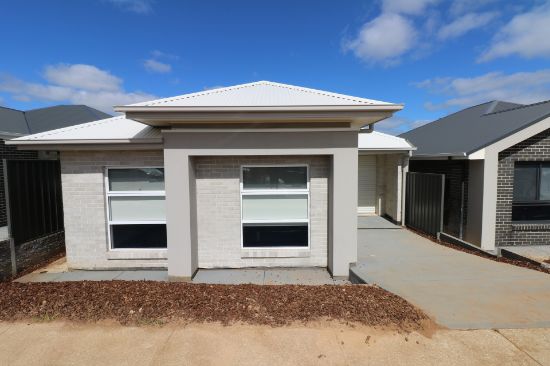 50 Amblemead Drive Mount Barker SA 5251 House for Rent Real