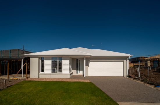50 Madisons Avenue, Diggers Rest, Vic 3427