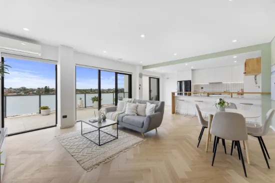 504/2A Cooks Avenue, Canterbury, NSW, 2193