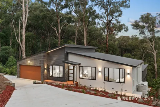 55 Mountain Rd, Cockatoo, VIC, 3781