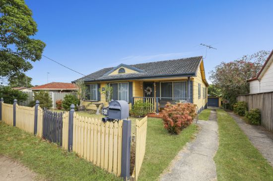 56 Campbell Parade, Mannering Park, NSW 2259