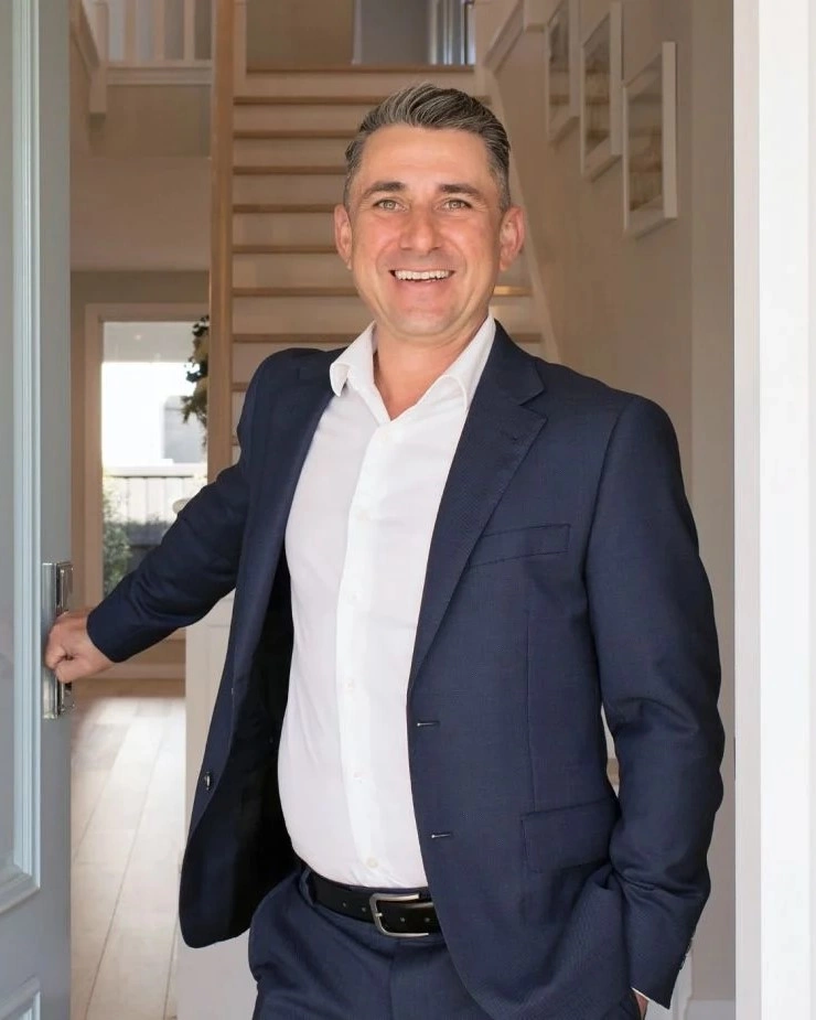 Fabian Villella - Real Estate Agent
