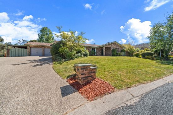 6 Bow Place, Fadden, ACT 2904
