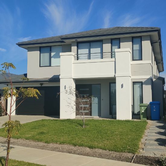 6 Dusty Close, Clyde North, Vic 3978