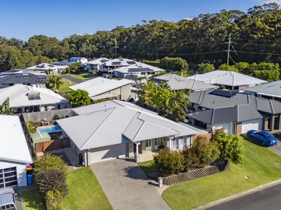 6 Fisher Road, Sapphire Beach, NSW, 2450