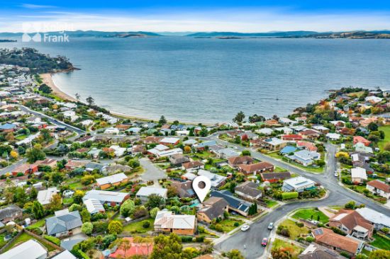 6 Kulgoa Place, Blackmans Bay, Tas 7052