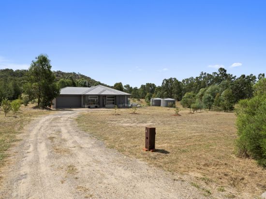 6 Lakeside Drive, Chesney Vale, Vic 3725
