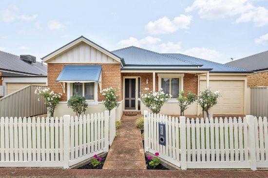 6 Lyme Park Circle, Caroline Springs, Vic 3023