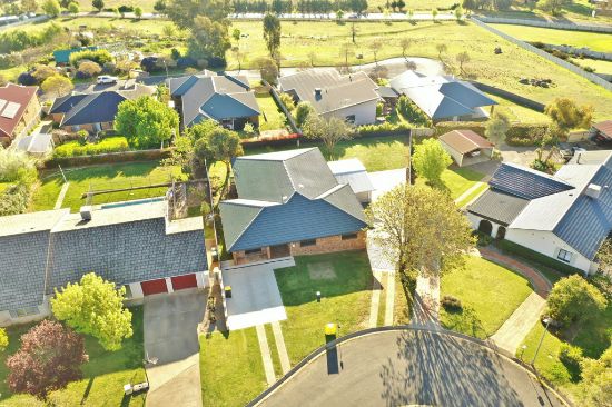 6 Normoyle Crescent, Young, NSW 2594
