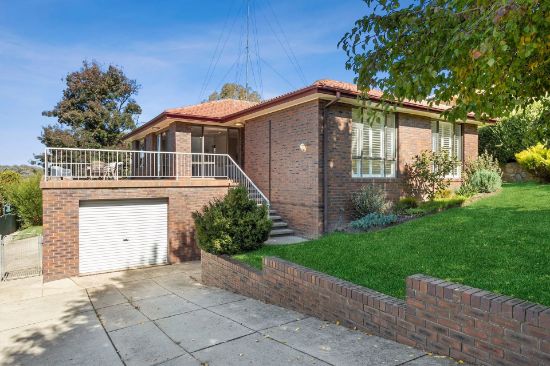 6 Rowley Place, Queanbeyan, NSW 2620