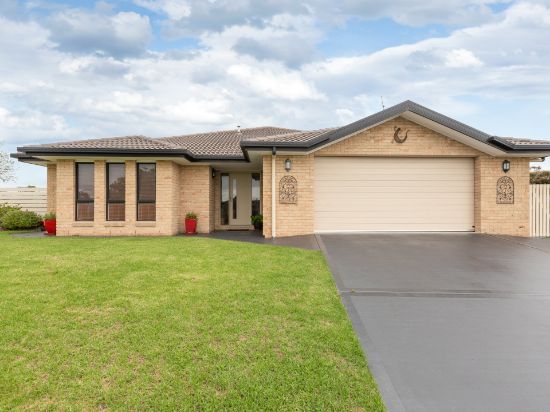 6 Yuin Place, Bega, NSW 2550