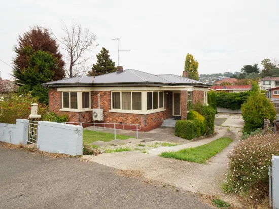 60 Hobart Rd, Kings Meadows, TAS, 7249
