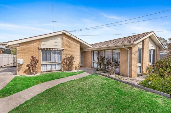 60 Marie Crescent, Wendouree, VIC, 3355