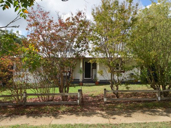 60 Thornhill Street, Young, NSW 2594