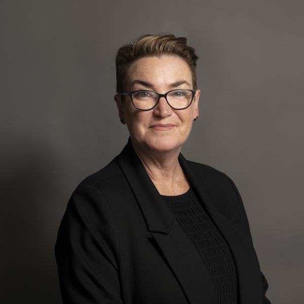 Amanda Poulton - Real Estate Agent