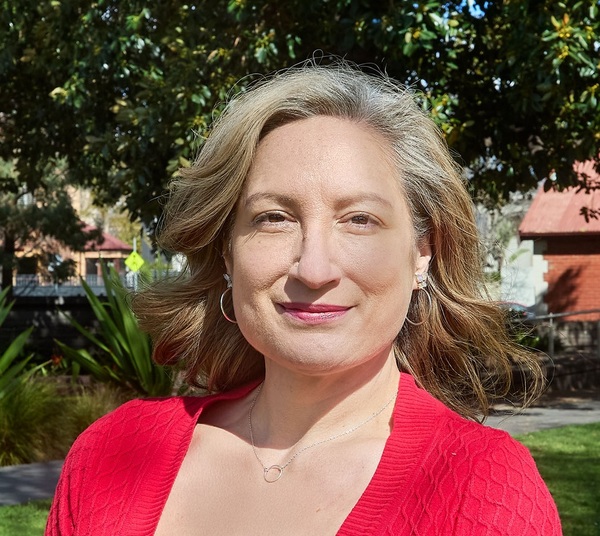 Ariana McCarron - Real Estate Agent