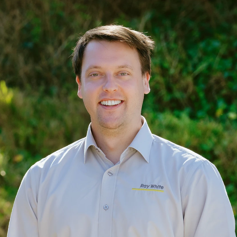 Travis Nicholson - Real Estate Agent