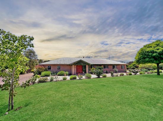 62 Cherry Vale Place, Young, NSW 2594