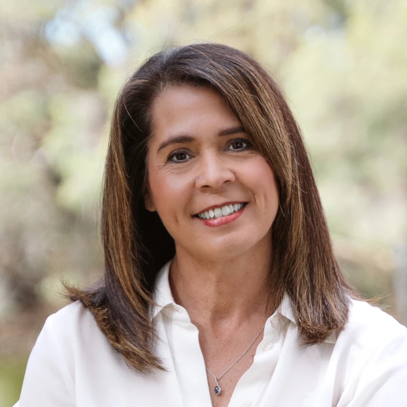 Larisa Tomuli - Real Estate Agent